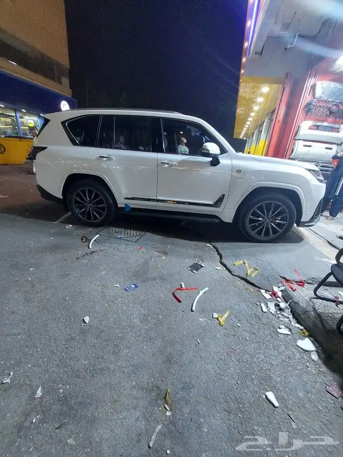 ازياق اف سبورت لكزس 23 1