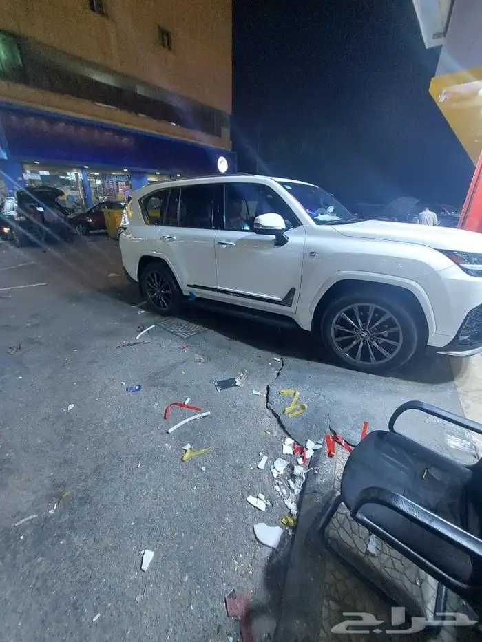 ازياق اف سبورت لكزس 23 2