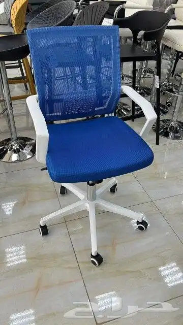 أثاث مكتبي  مكاتب  كراسي  وحدات عمل  دولايب   طاولات مدرسيه 4
