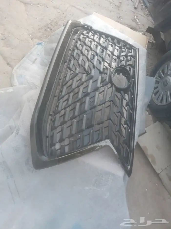 صدام صالون لكزس2015 و 2020 مع شبك وكشاف صدام 12