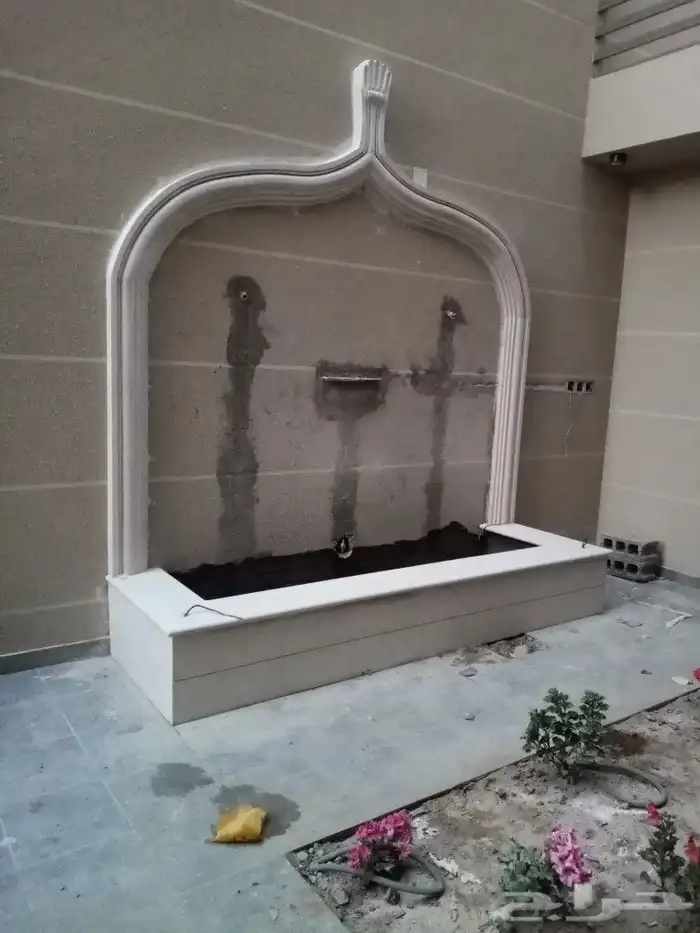 فني بلاط ورخام وشلالات 1