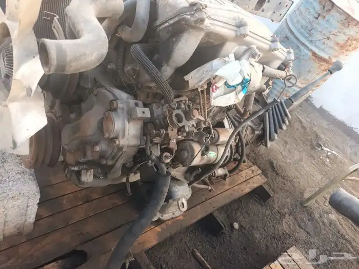 للبيع مكينه والقير ديزل تركب على وانيت ايسوزو 2