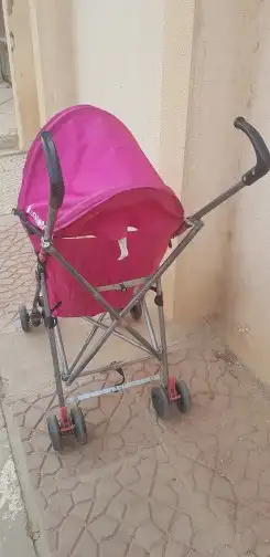 عربية اطفال جونيير اصليه شبه جديدة ب100 ريال 0