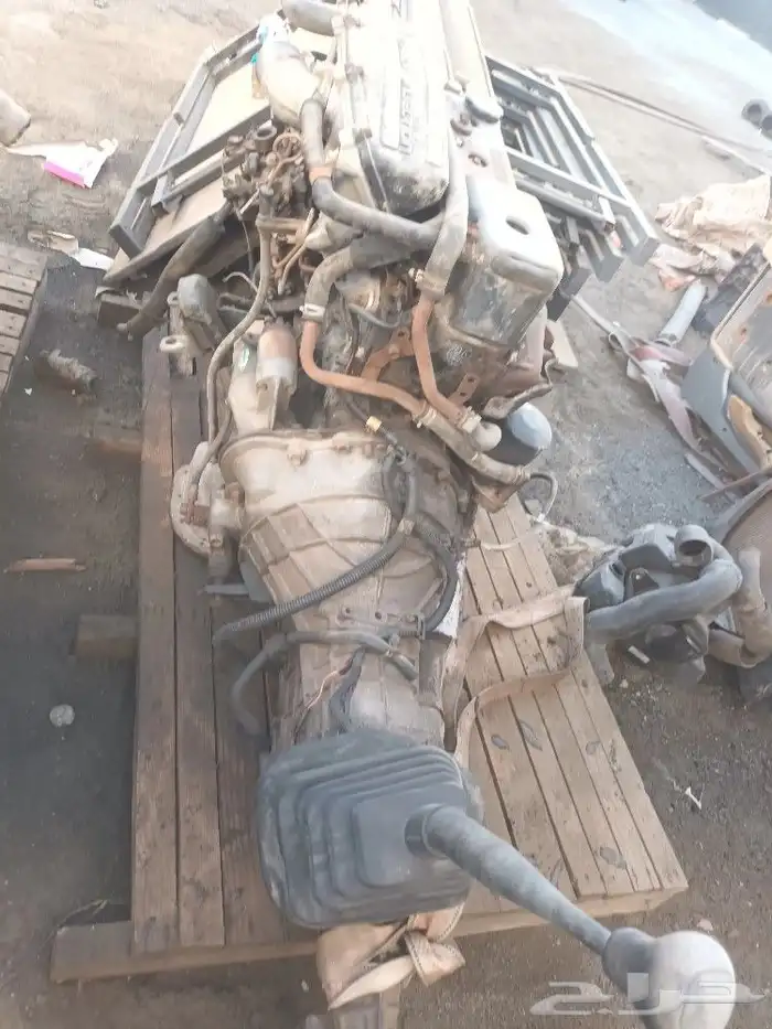 للبيع مكينه والقير ديزل تركب على وانيت ايسوزو 0