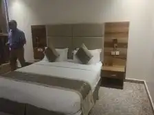 استنادات معارض _ ديكورات محلات _ اثاث فنادق _ ابواب خشبيه 19