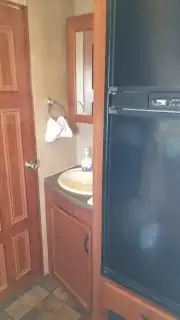 كرفان نظيف جدا على السوم 3