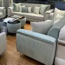 تفصيل الكنب والباطرمه والستائر بجميع انواعها للتواصل 0557959 2