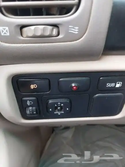 لاندكروزر 2005 تم البيع تم البيع 29