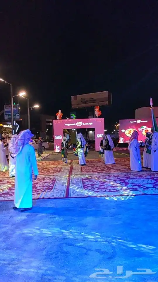 تركيب إضاءات وكشافات ملونه 5