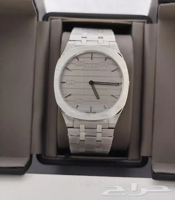 ساعة جوتشي النحيفة 8