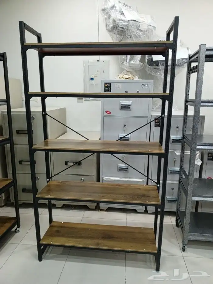 رفوف تخزين بعجلات 1