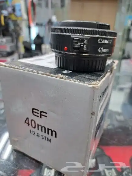 عدسة كانون 40 0