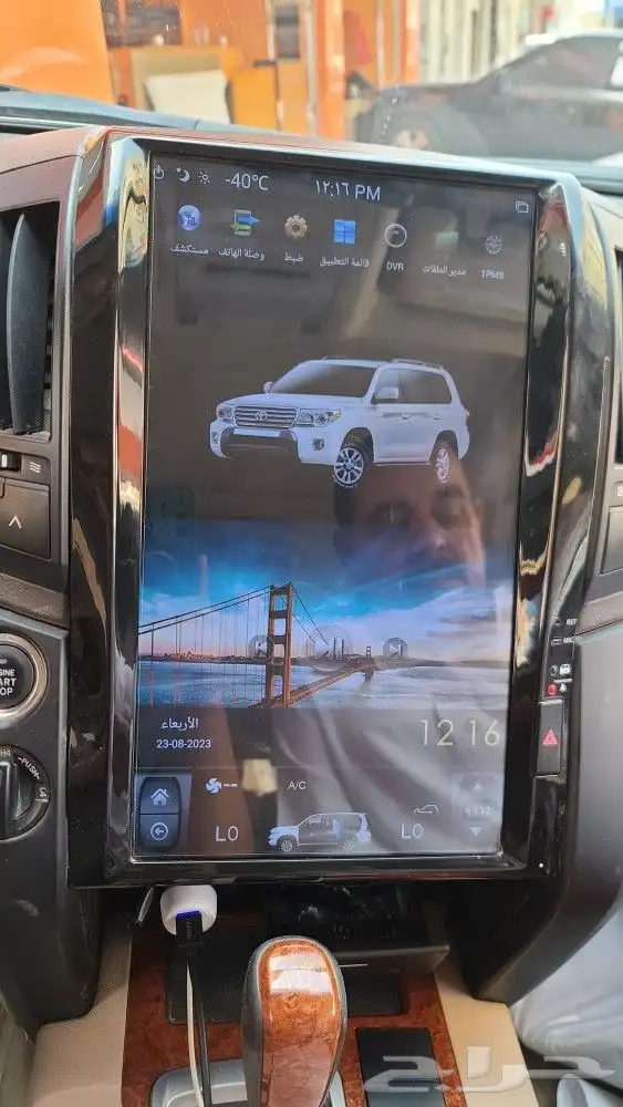 اصلاح شاشات التسلا الكبيرة الطافيه جيب لاندكروزر 2015 0