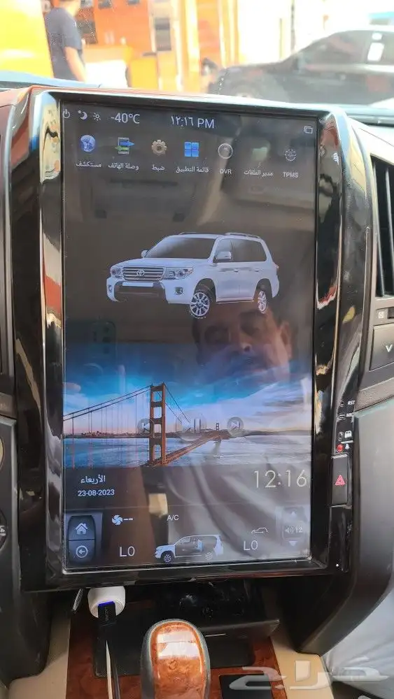 اصلاح شاشات التسلا الكبيرة الطافيه جيب لاندكروزر 2015 1