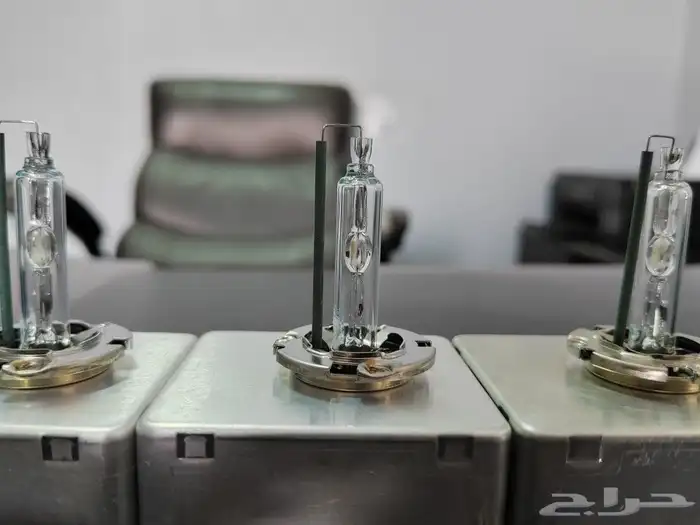 لمبات زينون D5S وكالة Philips سييرا سلفرادو 1