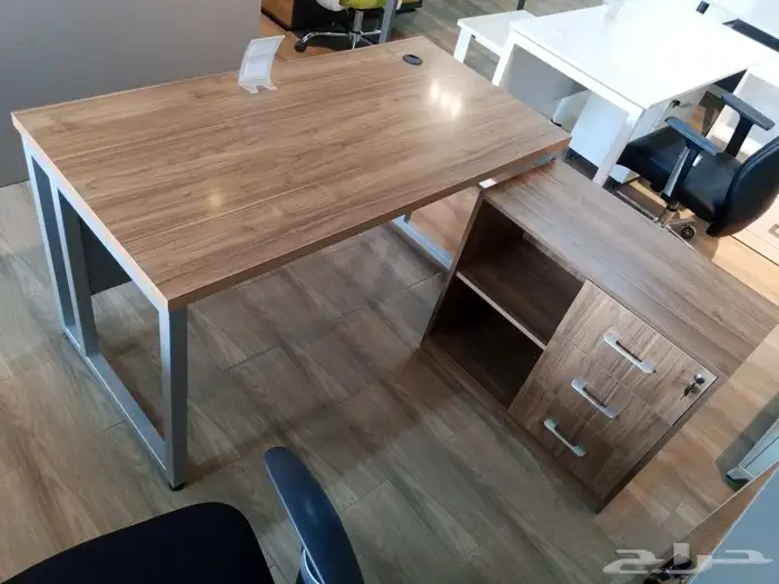 تحتاج تصنيع مكتب بجودة مناسبة ( بني ورمادي ) 2