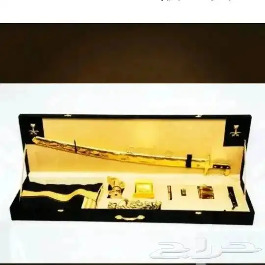 هدايا سيوف مشالح عرض اليوم الوطني 8