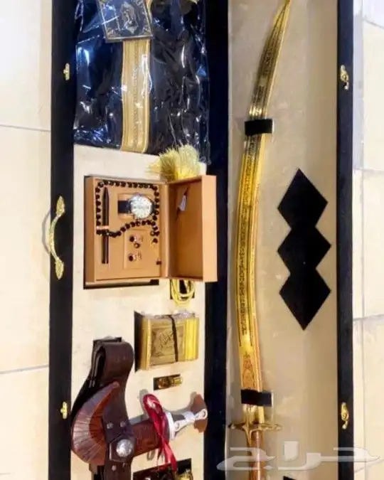 هدايا سيوف مشالح عرض اليوم الوطني 3