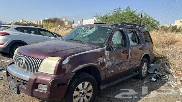 فورد مونتنير مصدوم للبيع قطع غيار فقط 3