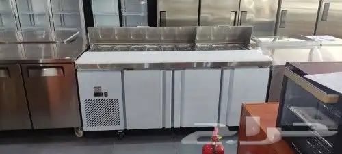 ثلاجة عرض بجميع المقاسات ويوجد جميع انواعها 7