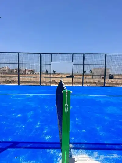 ملاعب بادل 18