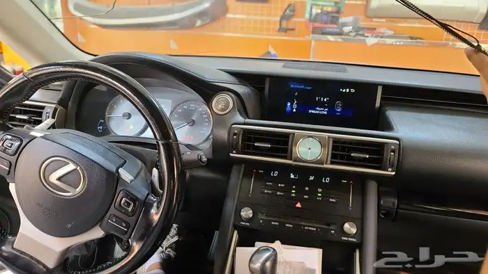 اصلاح مشكلة توقف الصوت لكزس 2018 IS 200t حل مشكلة توقف الصوت 2