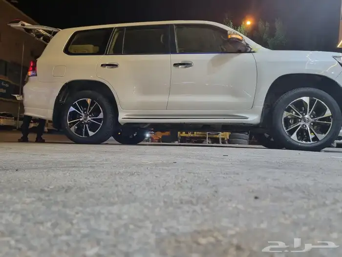 ترهيم جيب لاندكروزر فكسار من موديل قديم إلى موديل حديث 3