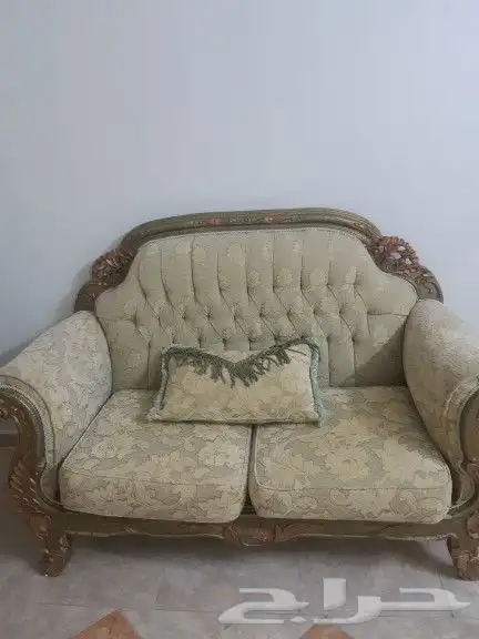 للبيع كنب 9 قطع 1