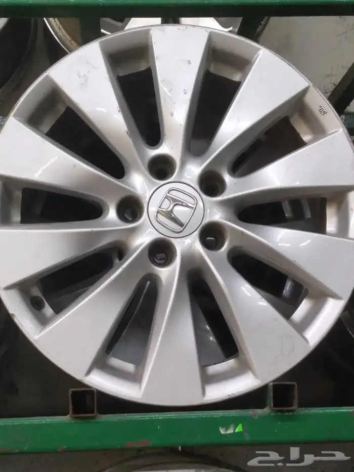 طقم جنوط هوندا اكورد اصلي وكاله مقاس 17 0