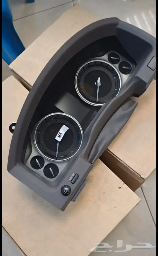 ديكورات داخليه و المكيف وساعه 9