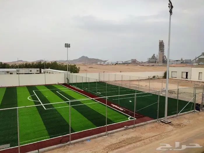 إنشاء ملاعب كرة القدم بالعشب الصناعي وارضيات مطاطية 37