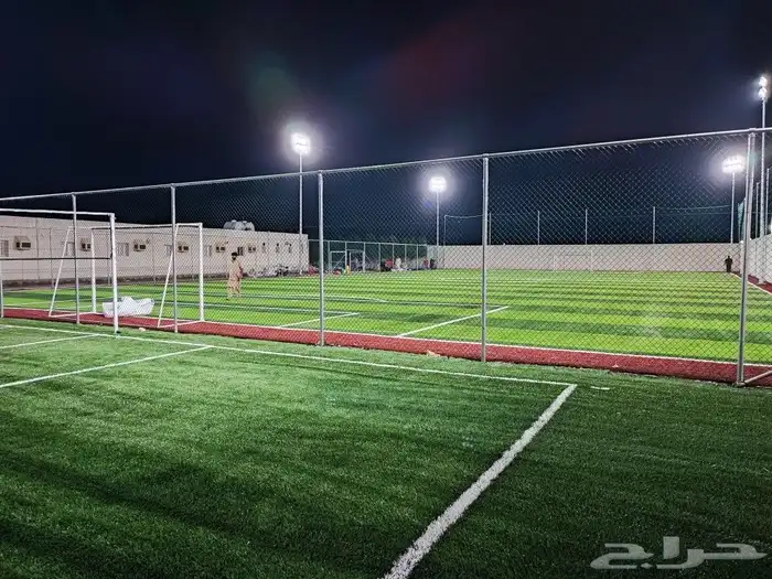 إنشاء ملاعب كرة القدم بالعشب الصناعي وارضيات مطاطية 34