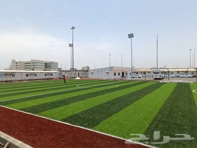 إنشاء ملاعب كرة القدم بالعشب الصناعي وارضيات مطاطية 5