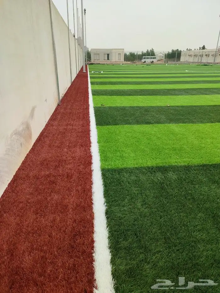 إنشاء ملاعب كرة القدم بالعشب الصناعي وارضيات مطاطية 40