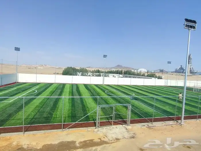 إنشاء ملاعب كرة القدم بالعشب الصناعي وارضيات مطاطية 31