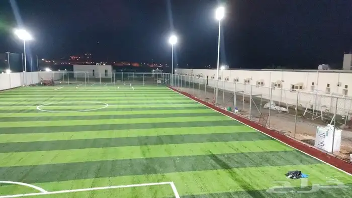 إنشاء ملاعب كرة القدم بالعشب الصناعي وارضيات مطاطية 18