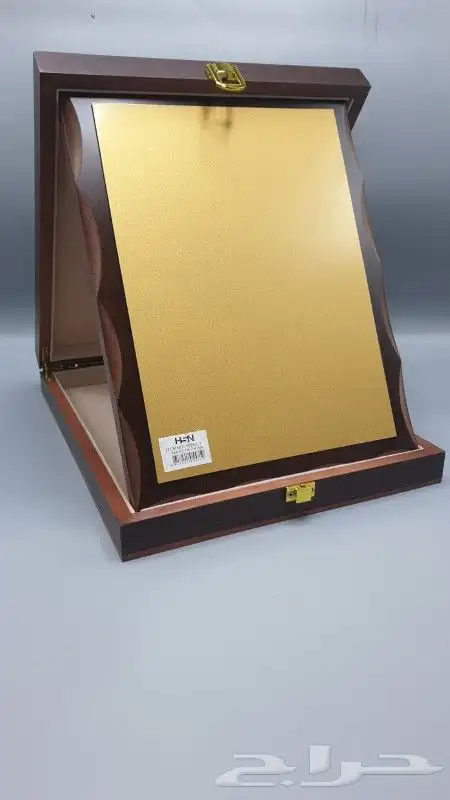 دروع تذكارية وبأرخص الأسعار بمناسبة اليوم الوطني 25