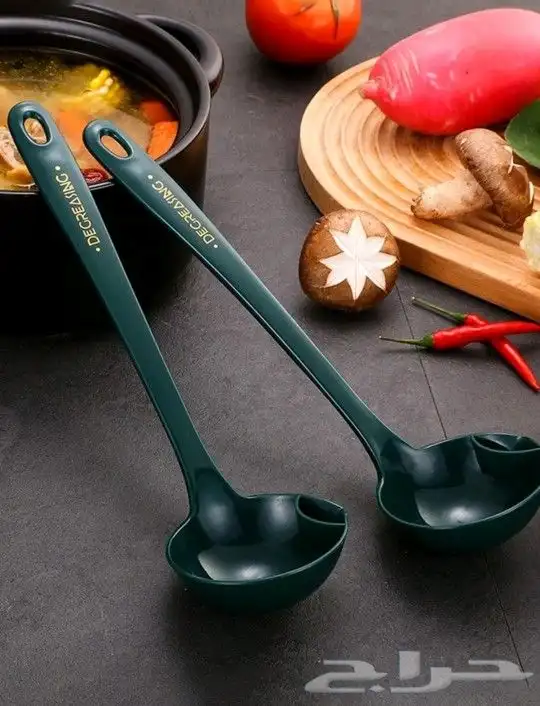 مغرفة بلاستيك 2 في 1  حديث بطباعة أحرف ملعقة مصفاة الى مطبخ 0