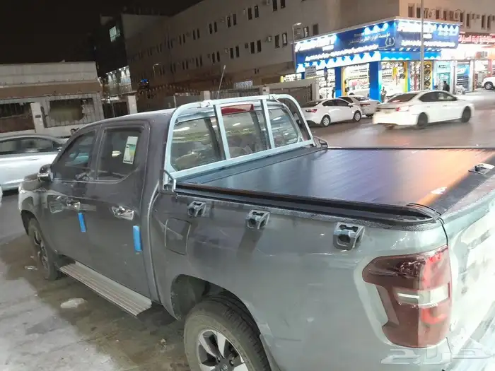 غطاء هايلوكس سحاب 2023 4