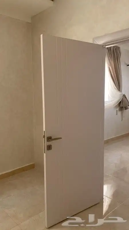 باب أبيض مع الحلق جديد WPC 2
