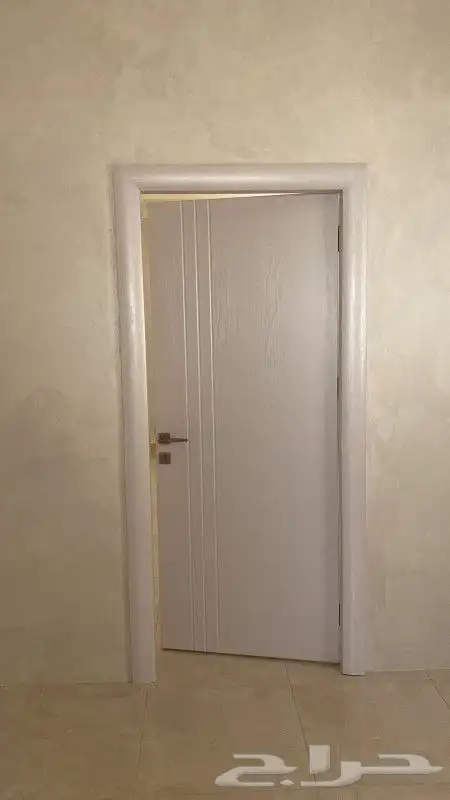 باب أبيض مع الحلق جديد WPC 0