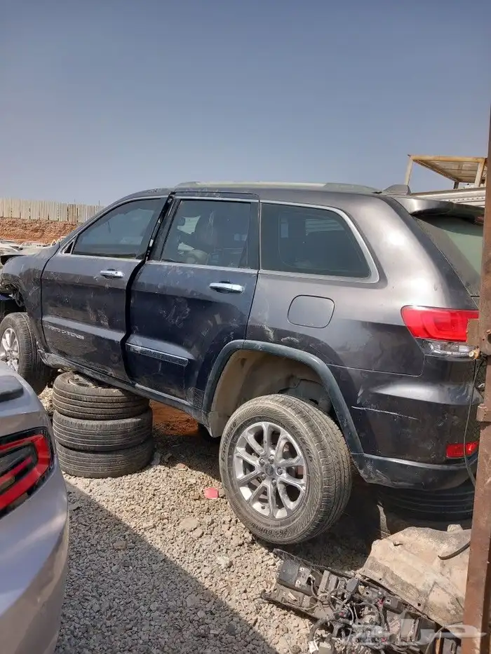 قطع غيار دودج تشارجر وكريسلر وجيب شروكي 1