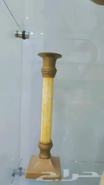 طقم مطبقيات وفازه وشمعدان مرصعة بالصدف تحفه انتيك 4