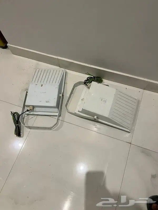 كشاف عدد 2 مستعمل لون ابيض 2
