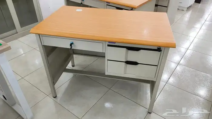 مكاتب حديد   طاولات مدرسيه   كراسي محاضرات 0