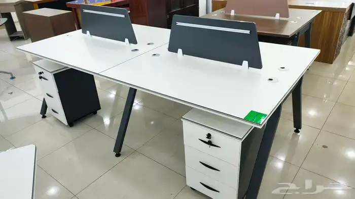 مكاتب حديد   طاولات مدرسيه   كراسي محاضرات 40