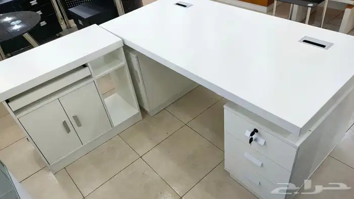 مكاتب حديد   طاولات مدرسيه   كراسي محاضرات 38