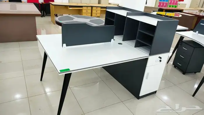 مكاتب حديد   طاولات مدرسيه   كراسي محاضرات 39