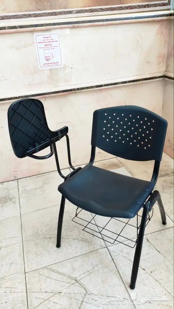مكاتب حديد   طاولات مدرسيه   كراسي محاضرات 44