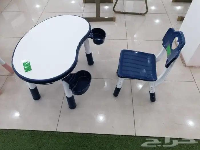 مكاتب حديد   طاولات مدرسيه   كراسي محاضرات 26